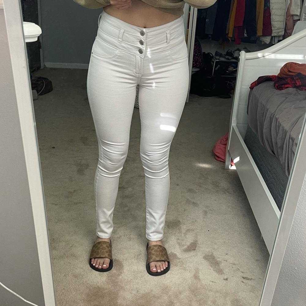 White skinny high waisted jeans